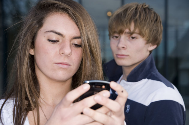 catch spouse cheating without app on iphone